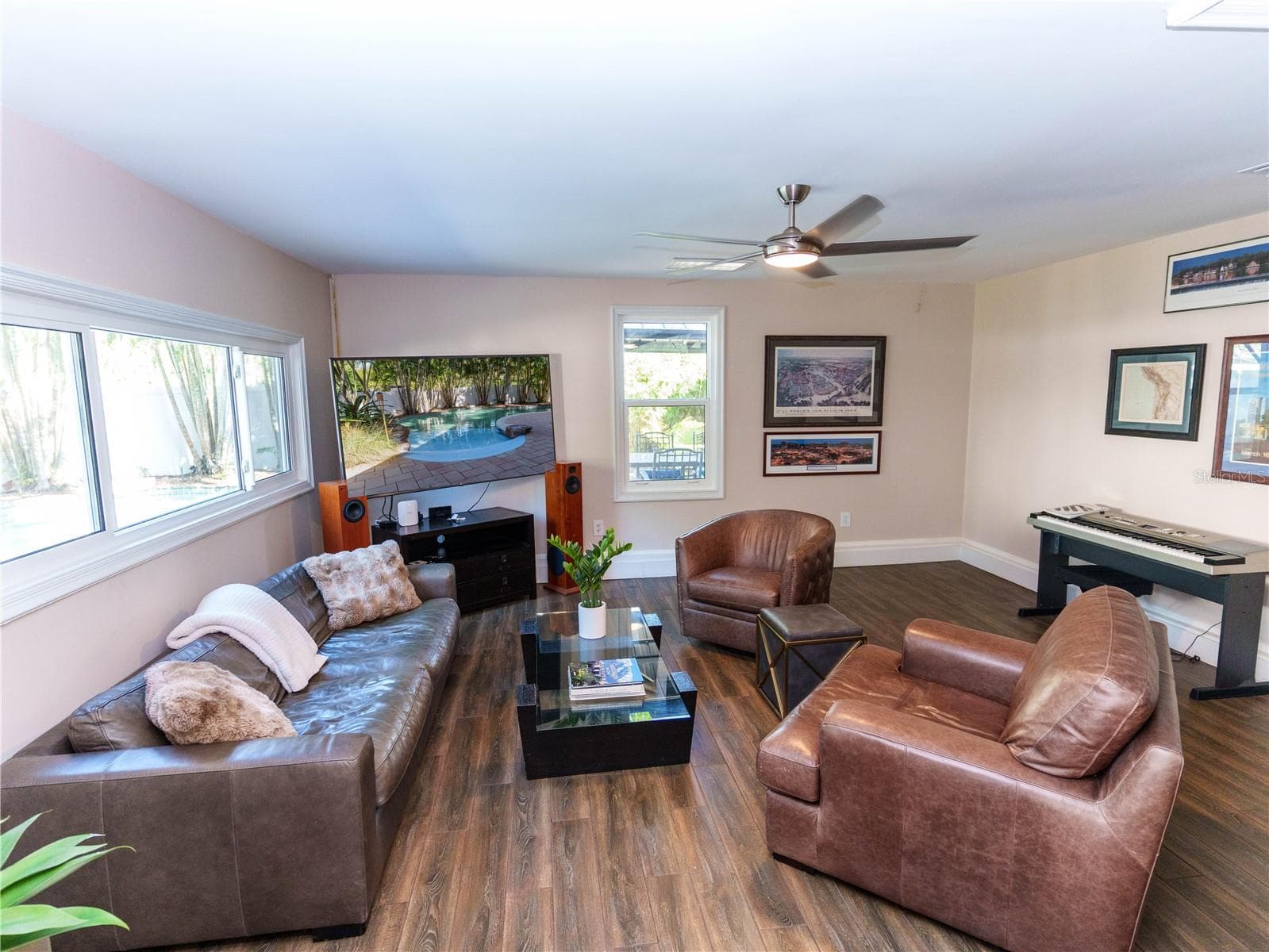 Single Family Residence at 2633 W SUNSET DR, TAMPA, photo 36 of 68