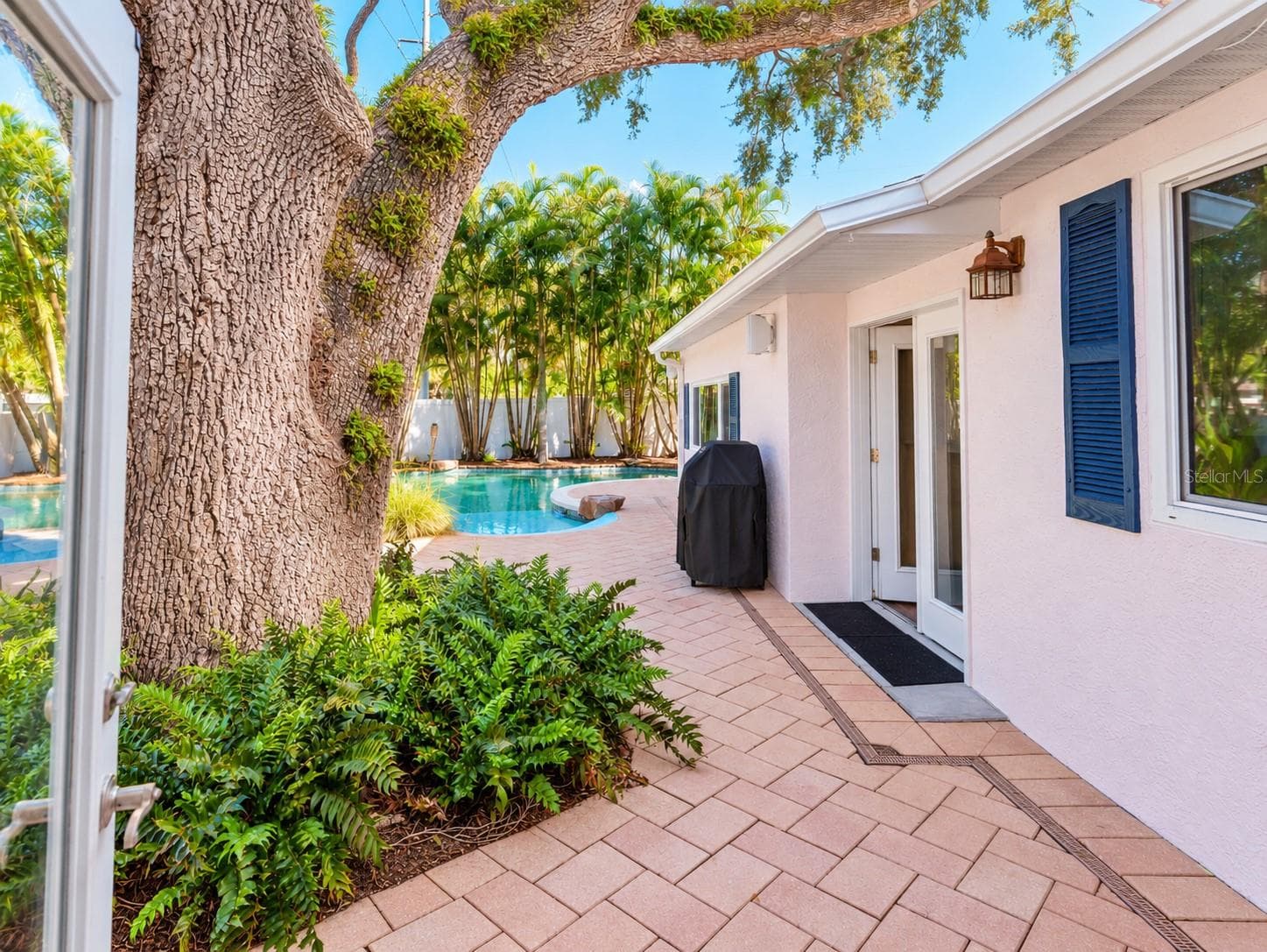 Single Family Residence at 2633 W SUNSET DR, TAMPA, photo 58 of 68