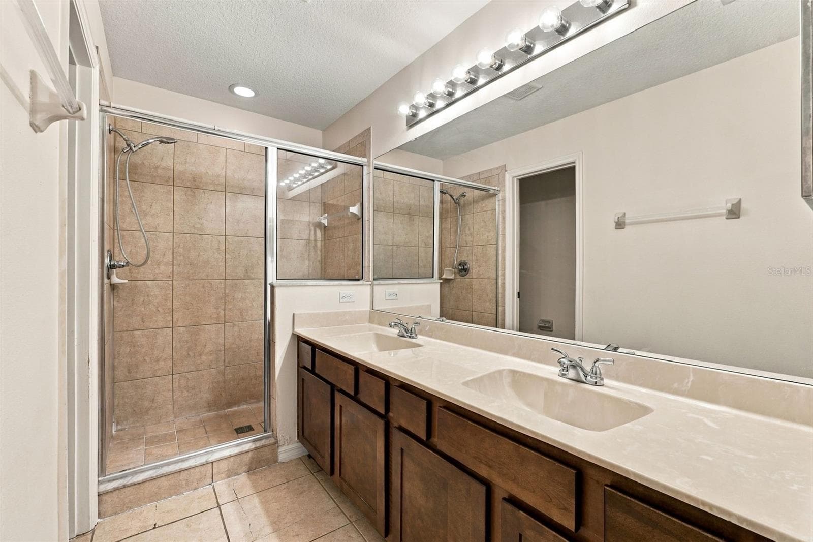 Townhouse at 2372 SEVEN OAKS DR, ST CLOUD, photo 54 of 70