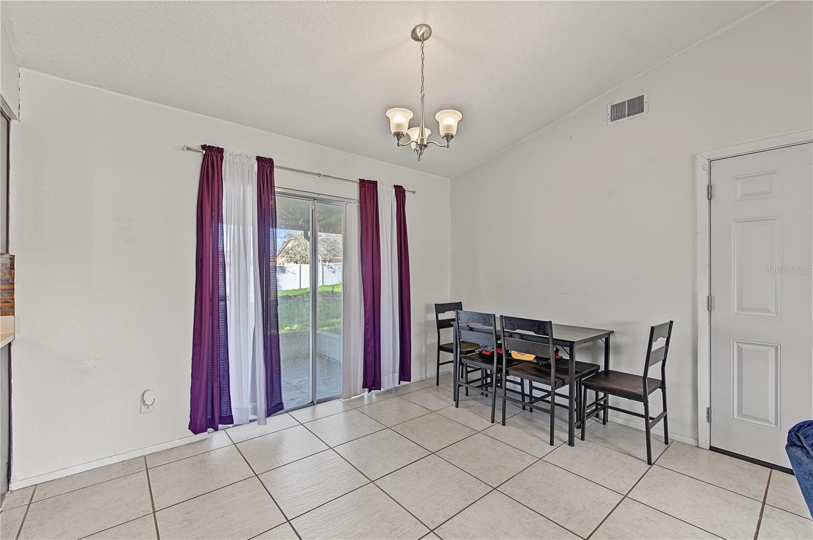 dining area - 10465 MAYFLOWER RD, SPRING HILL