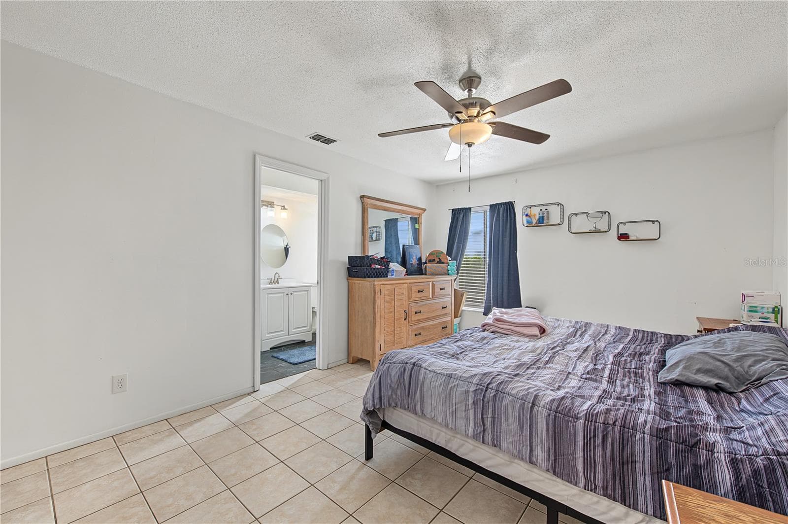 Master bedroom - 10465 MAYFLOWER RD, SPRING HILL