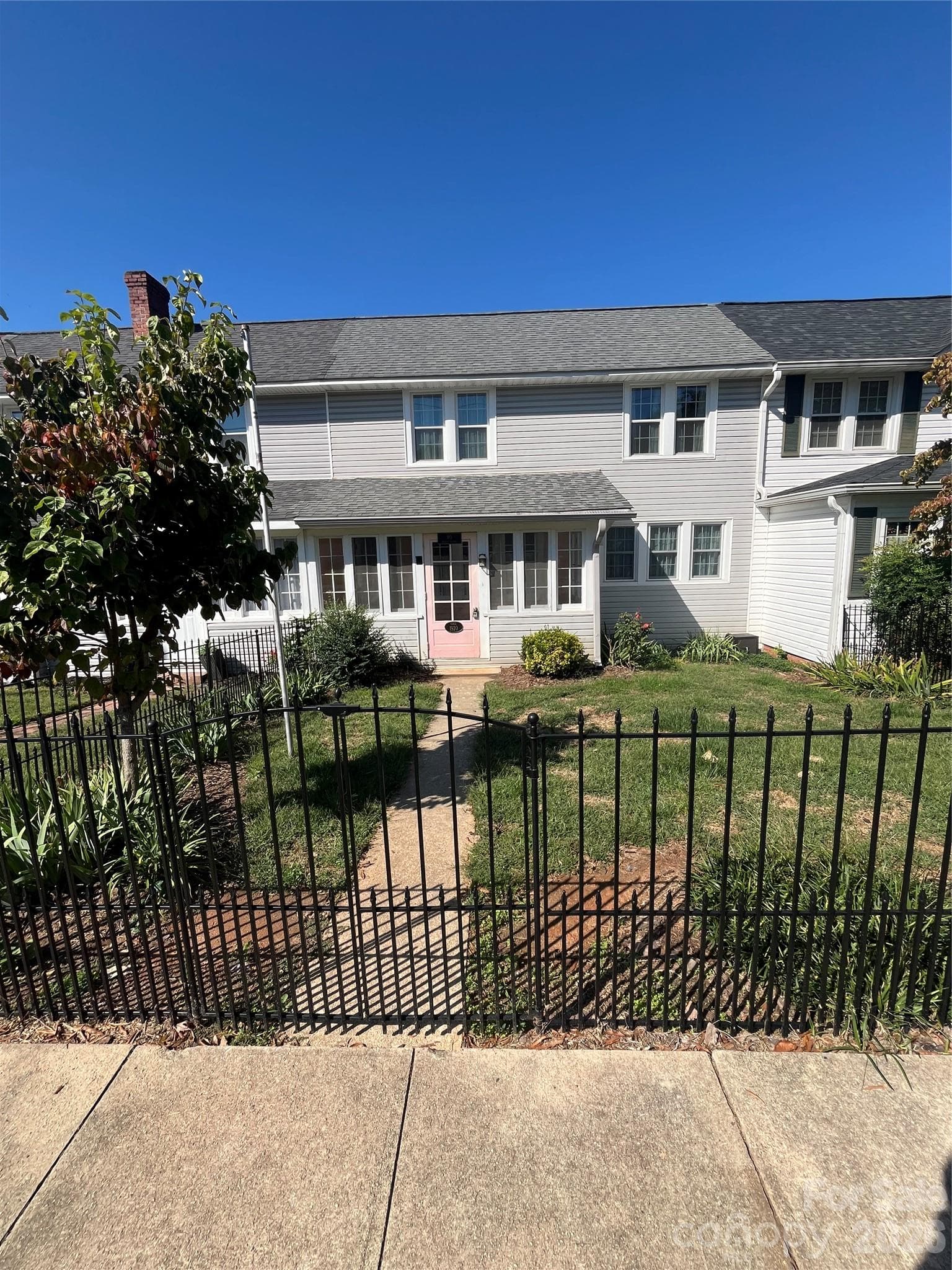 90 Maple Street
