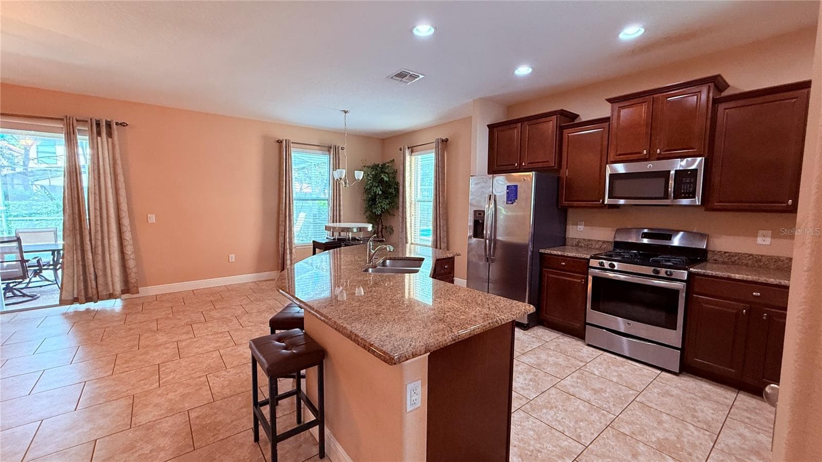 Single Family Residence at 5377 OAKBOURNE AVE, DAVENPORT, photo 6 of 43