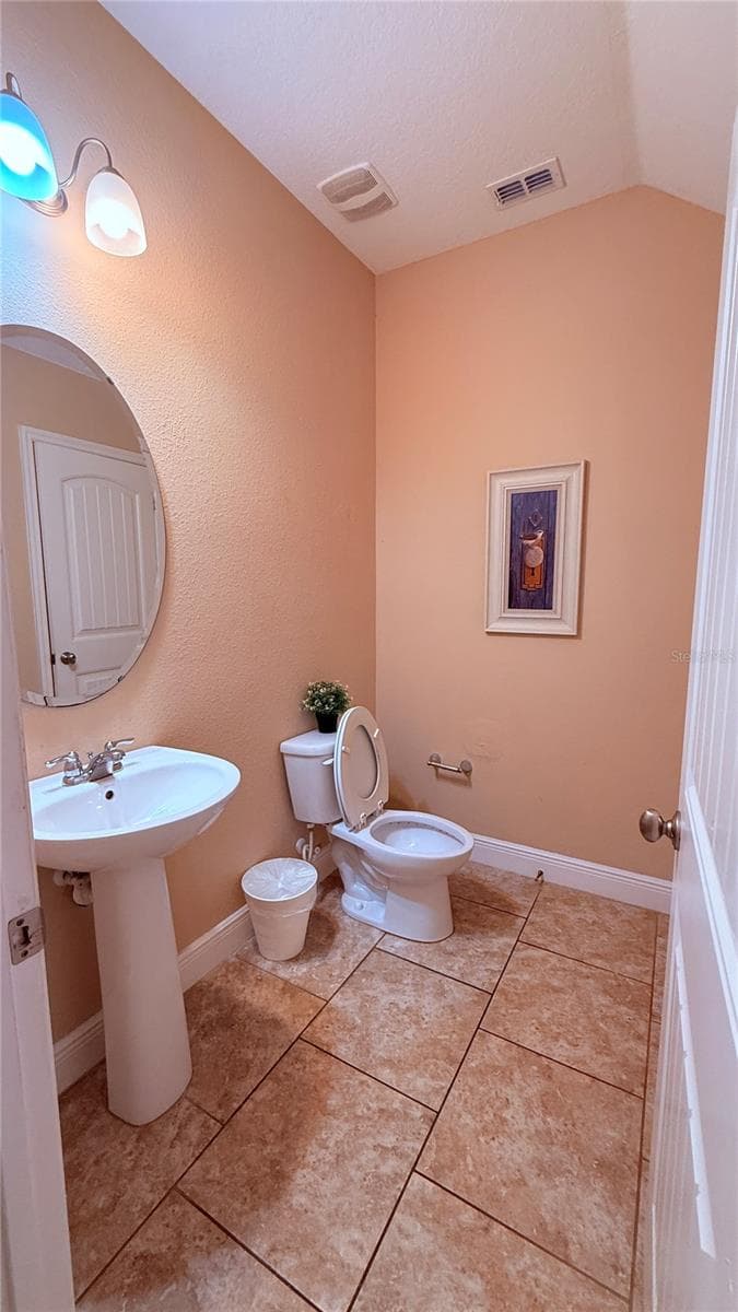 Single Family Residence at 5377 OAKBOURNE AVE, DAVENPORT, photo 17 of 43