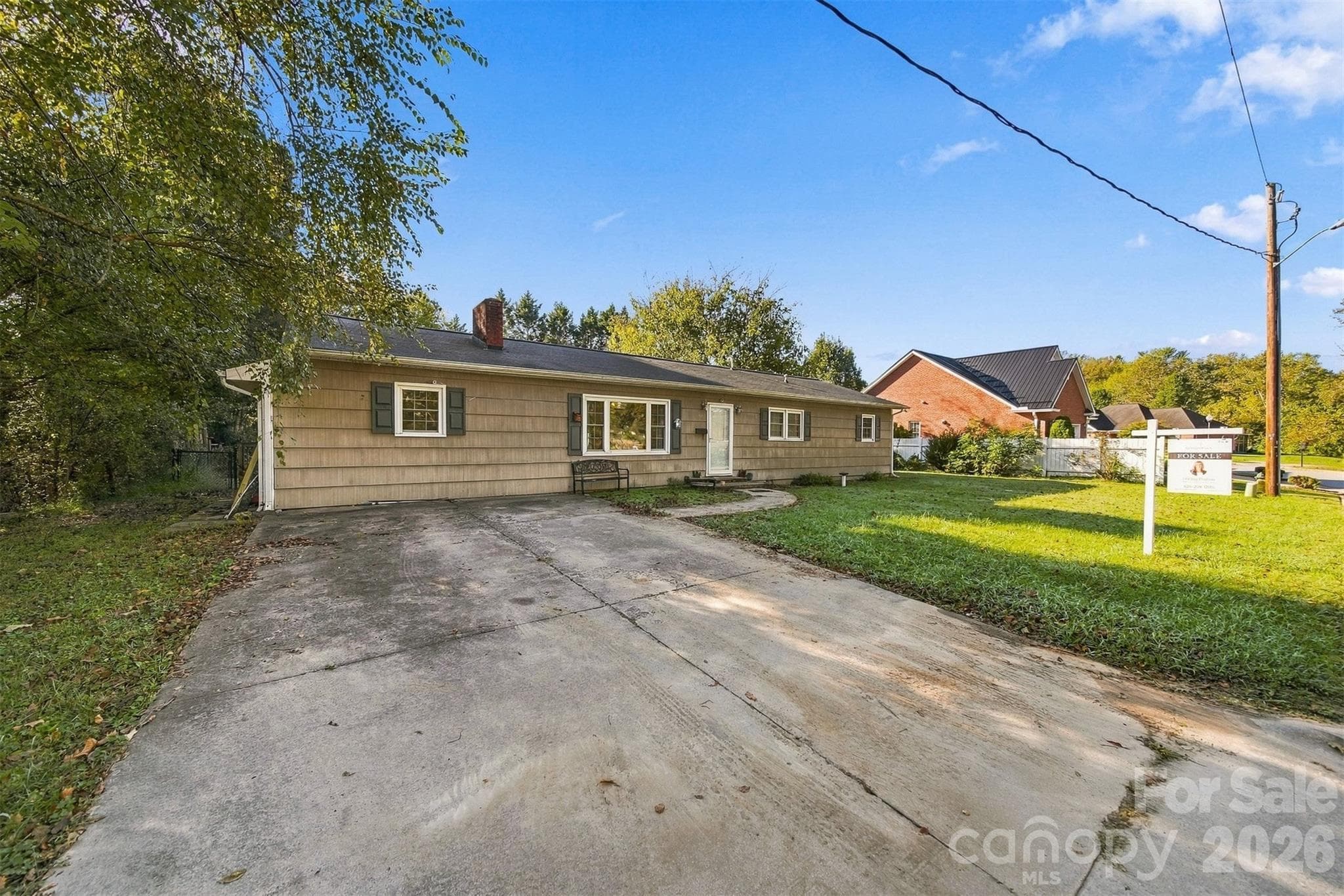 Single Family Residence at 640 Diamondhead Drive, Lenoir, photo 22 of 33