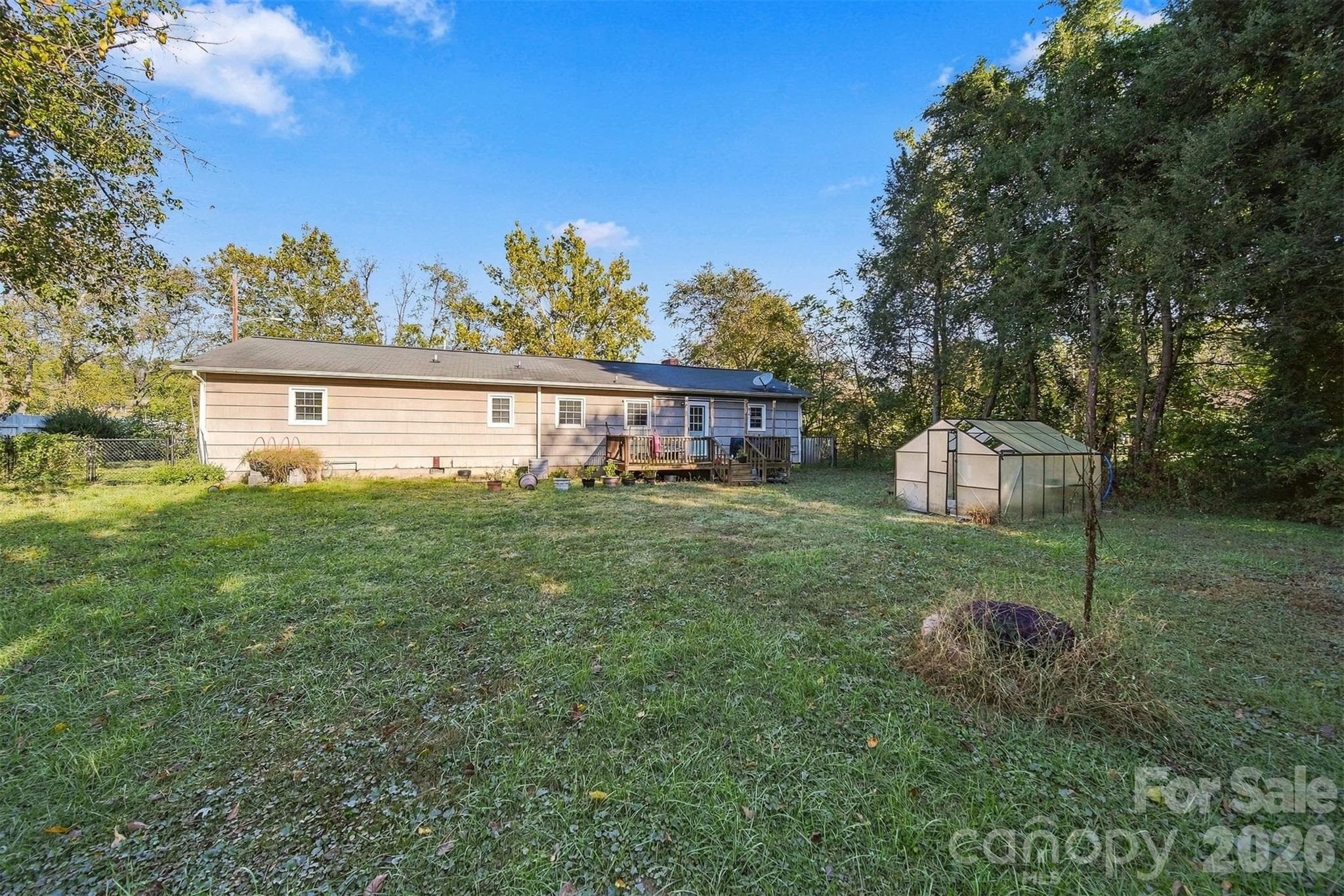 Single Family Residence at 640 Diamondhead Drive, Lenoir, photo 27 of 33