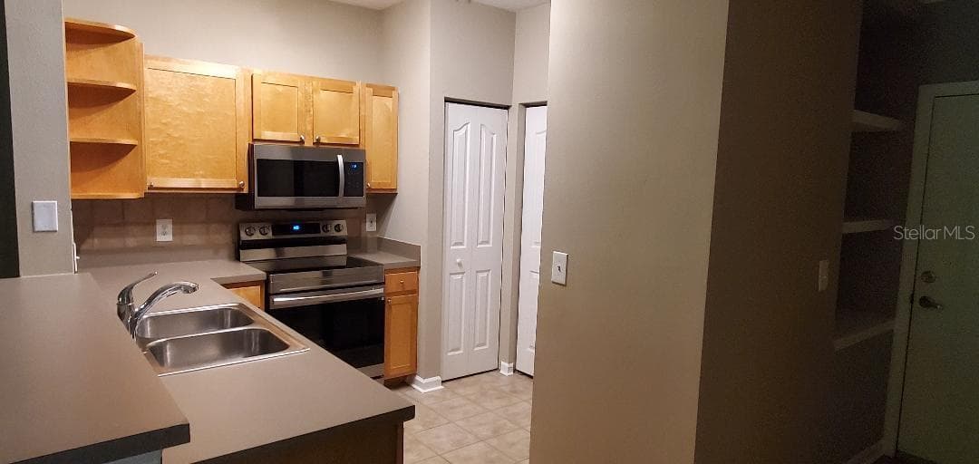 KITCHEN - 4207 S DALE MABRY HWY S #5109, TAMPA