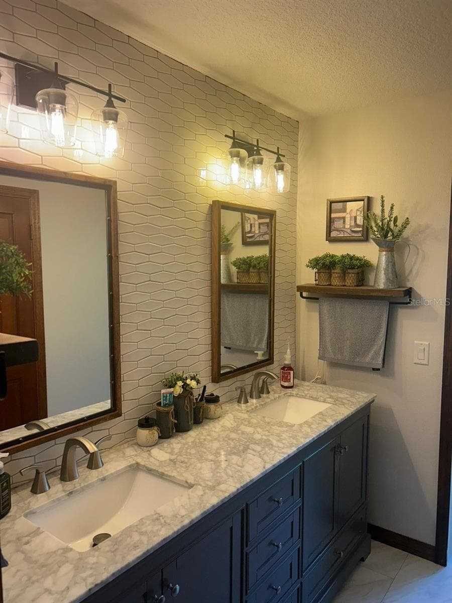 Single Family Residence at 100 PALM LAKE CT, LONGWOOD, photo 10 of 48