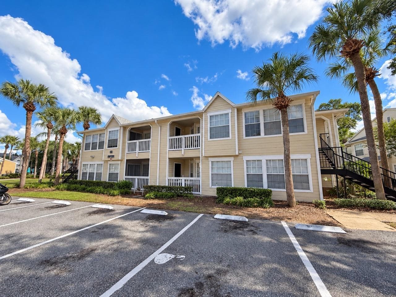Condominium at 1085 S HIAWASSEE RD #524, ORLANDO, photo 3 of 26