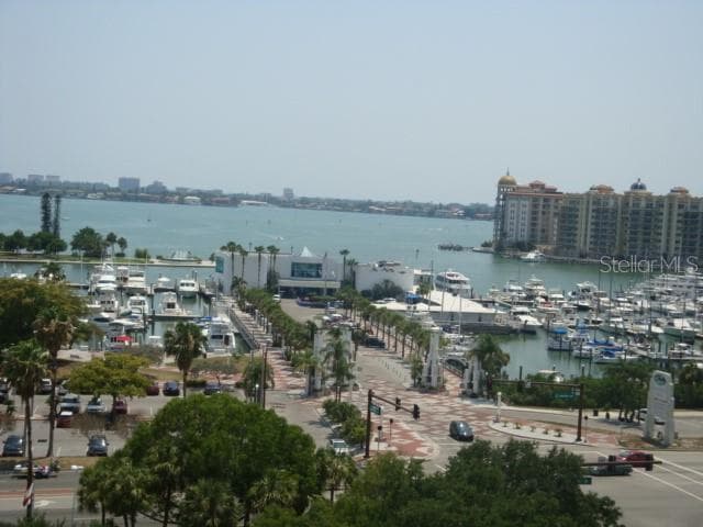 Marina Jacks - 33 S GULFSTREAM AVE #702, SARASOTA