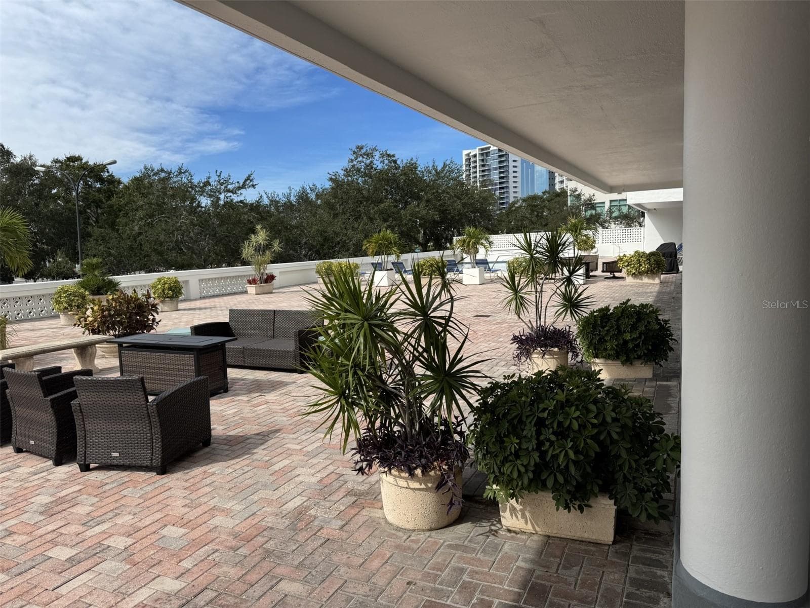 seating area - 33 S GULFSTREAM AVE #702, SARASOTA