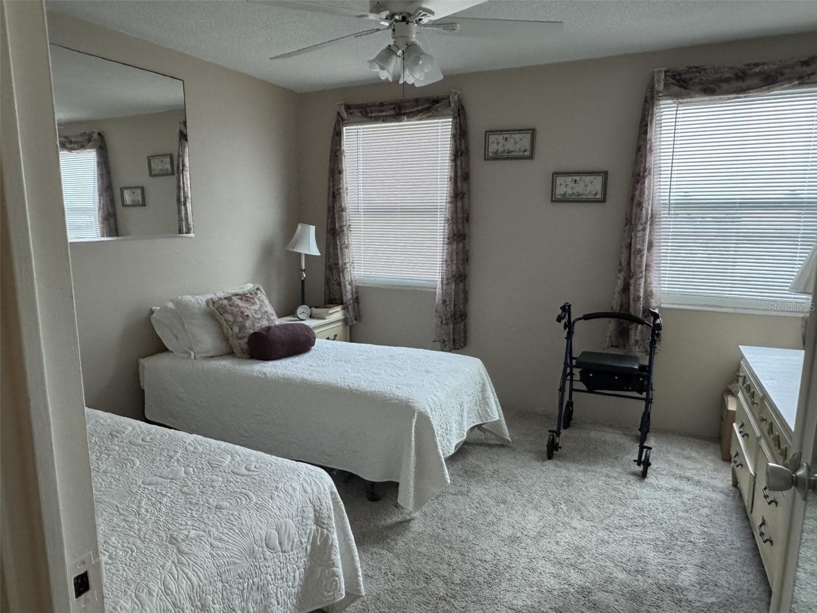 bed w/twins - 33 S GULFSTREAM AVE #702, SARASOTA