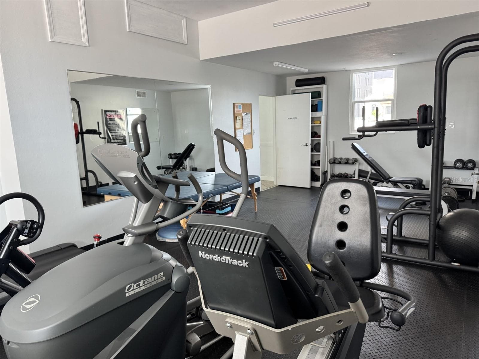 GYM - 33 S GULFSTREAM AVE #702, SARASOTA