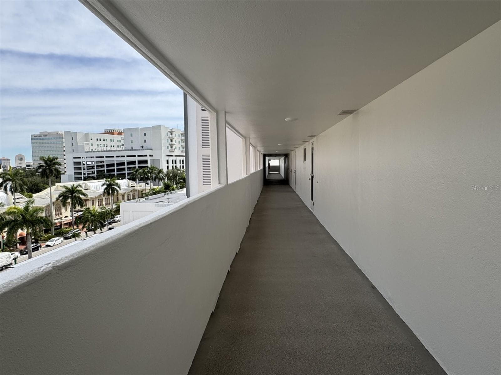 breezeway - 33 S GULFSTREAM AVE #702, SARASOTA