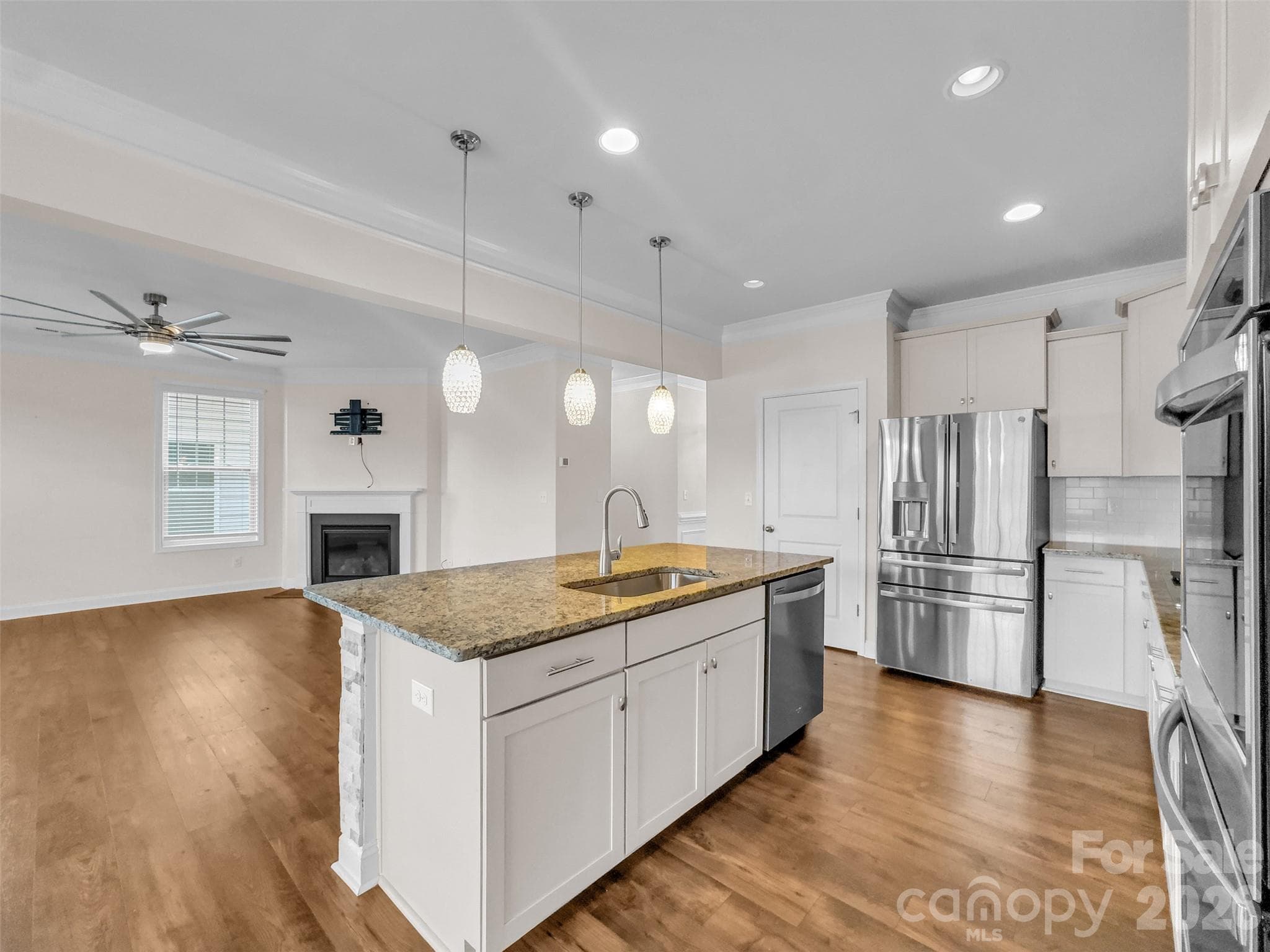 Kitchen - 2045 Saddlebred Drive, Iron Station