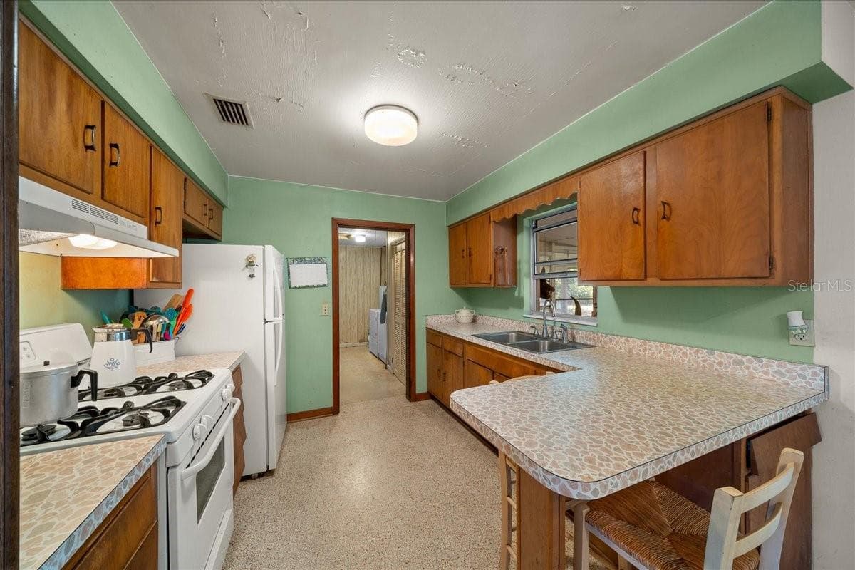 746 NE 35TH - 722 & 746 NE 35TH ST, OCALA