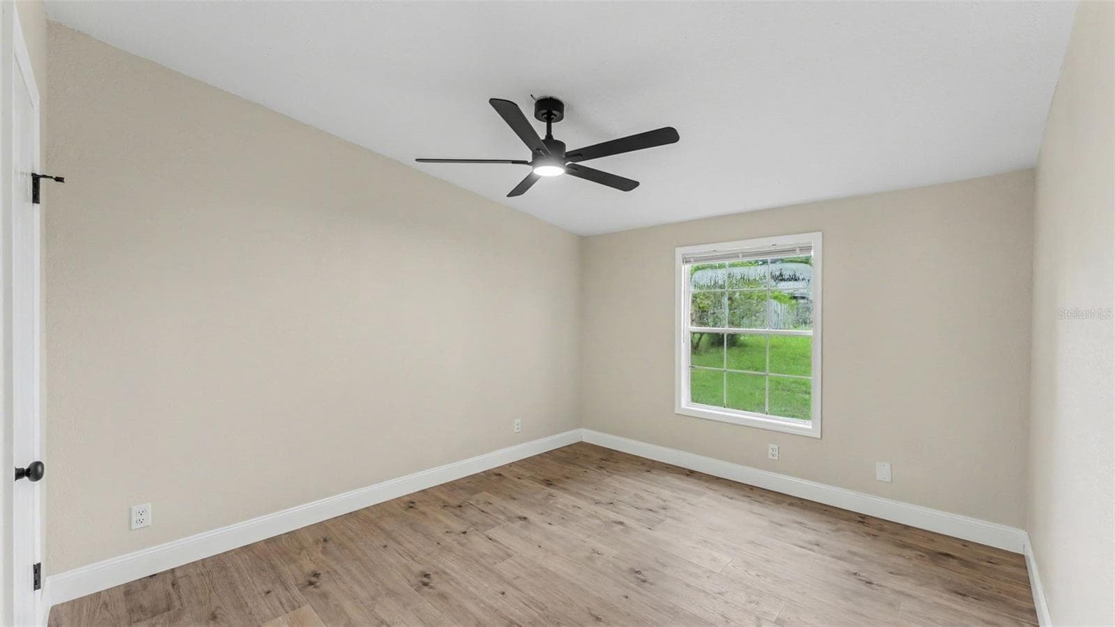 Manufactured Home at 207 BRADBURY RD, HAINES CITY, photo 13 of 26