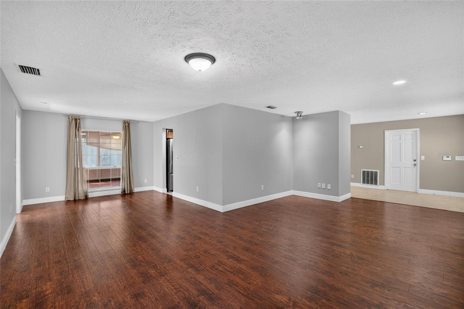 Single Family Residence at 3122 RESEDA CT, TAMPA, photo 15 of 62
