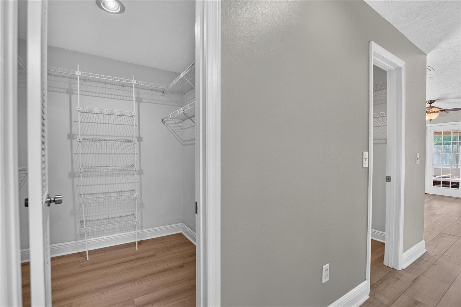 Single Family Residence at 3122 RESEDA CT, TAMPA, photo 26 of 62