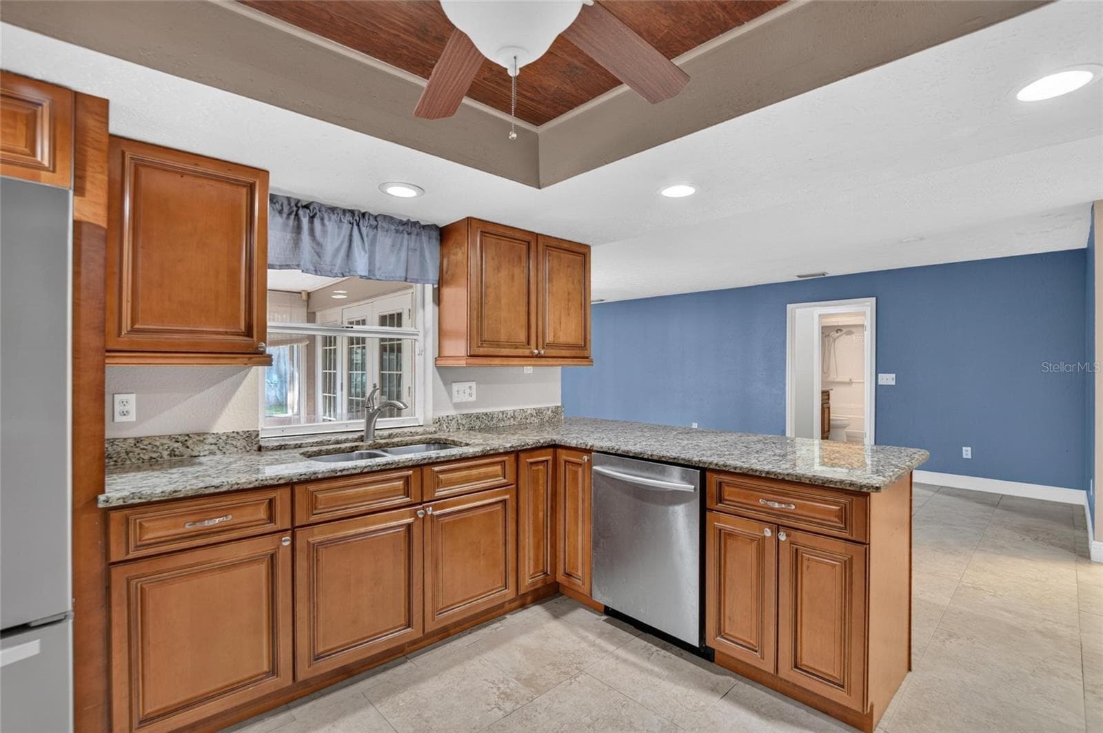 Single Family Residence at 3122 RESEDA CT, TAMPA, photo 30 of 62