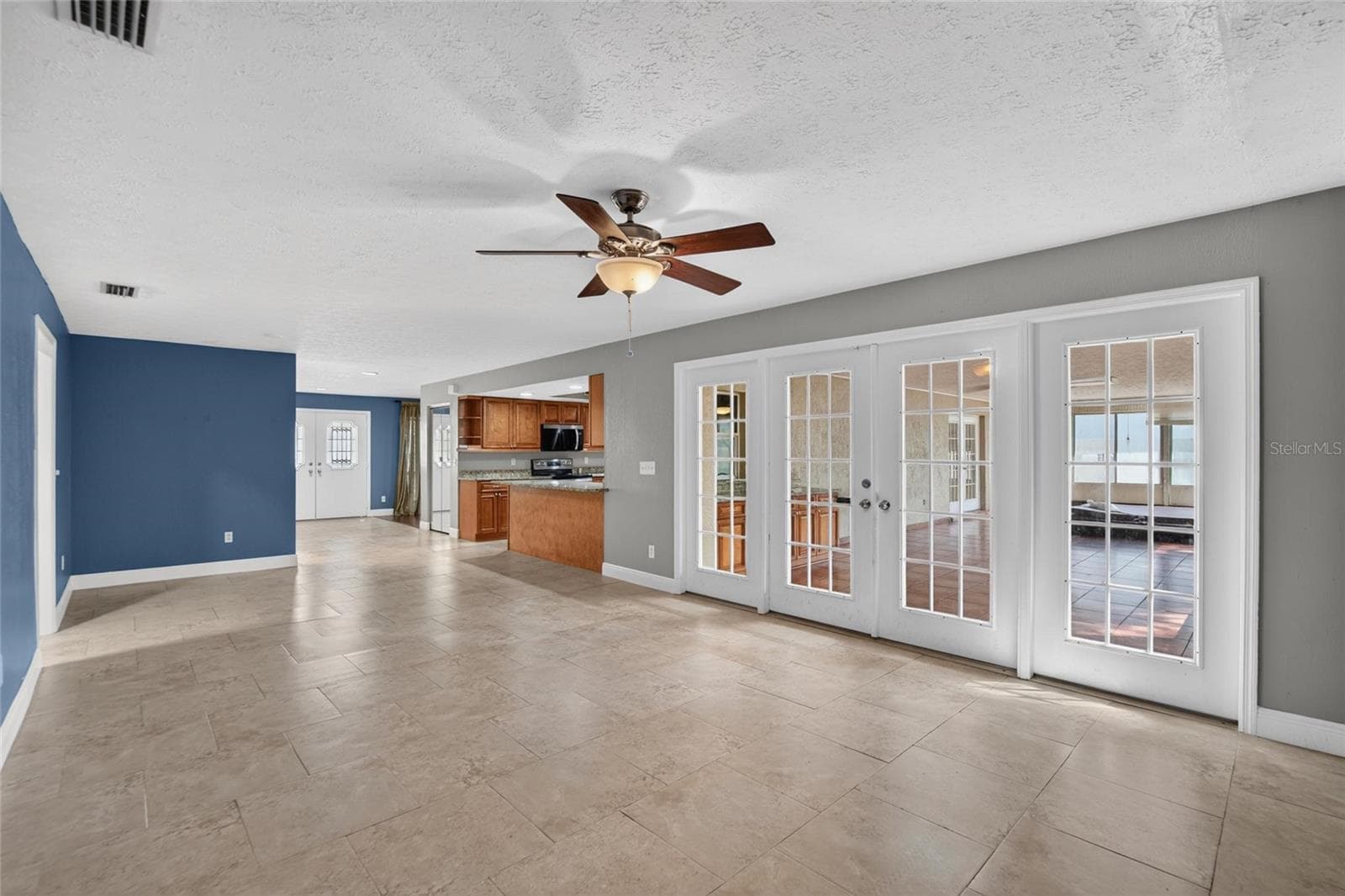 Single Family Residence at 3122 RESEDA CT, TAMPA, photo 37 of 62