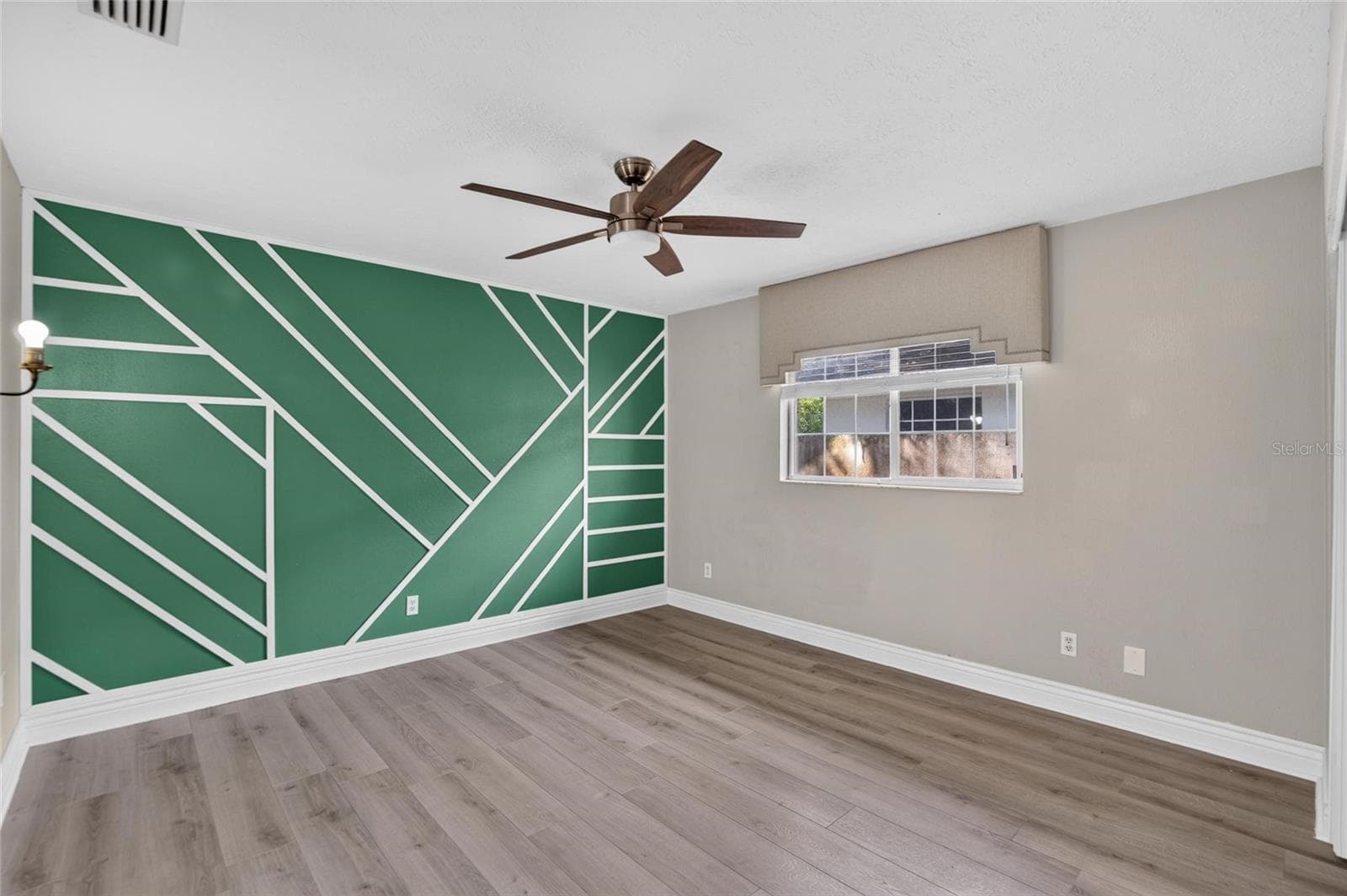 Single Family Residence at 3122 RESEDA CT, TAMPA, photo 41 of 62