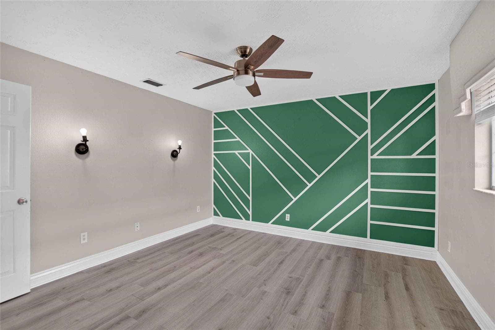 Single Family Residence at 3122 RESEDA CT, TAMPA, photo 42 of 62