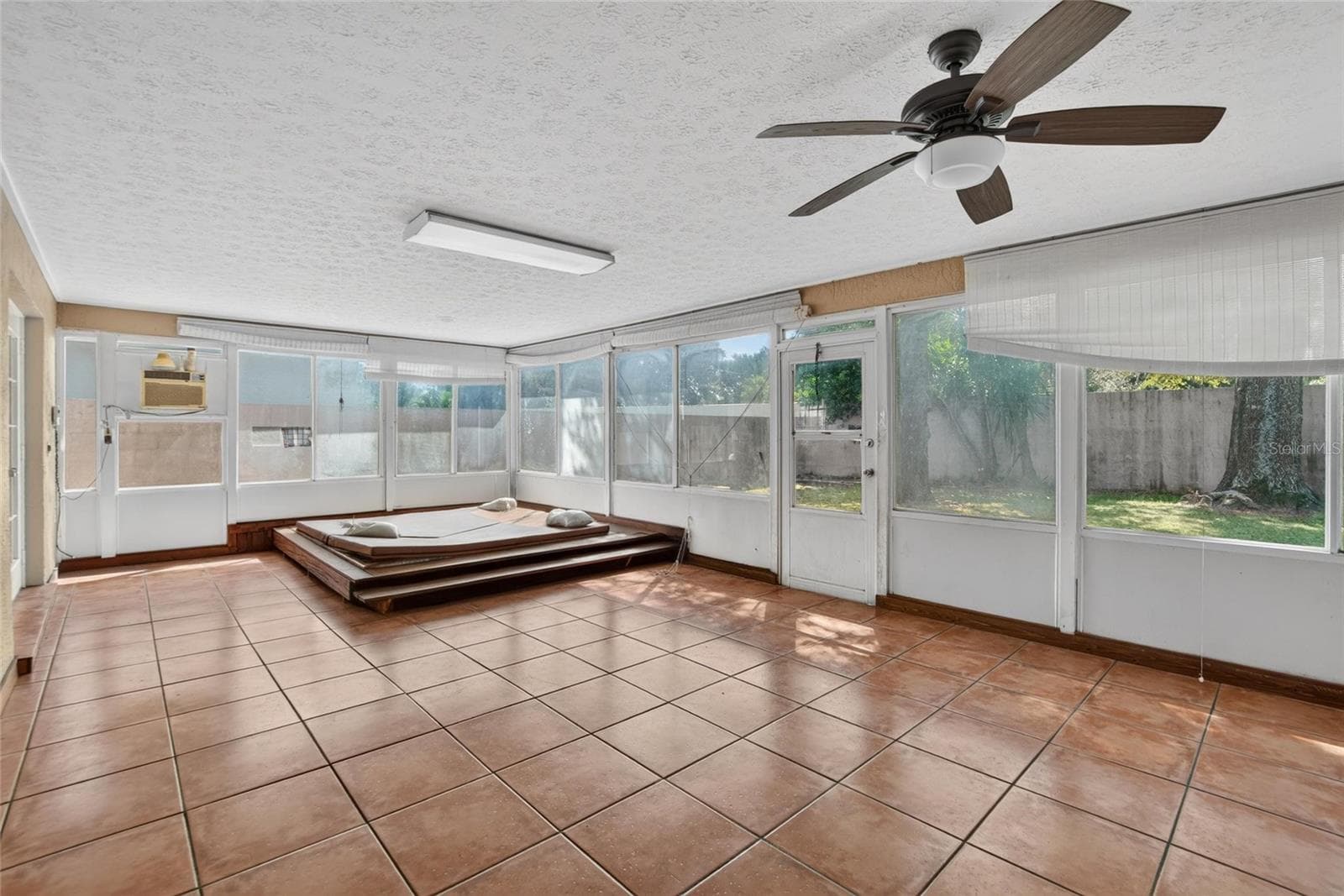 Single Family Residence at 3122 RESEDA CT, TAMPA, photo 49 of 62