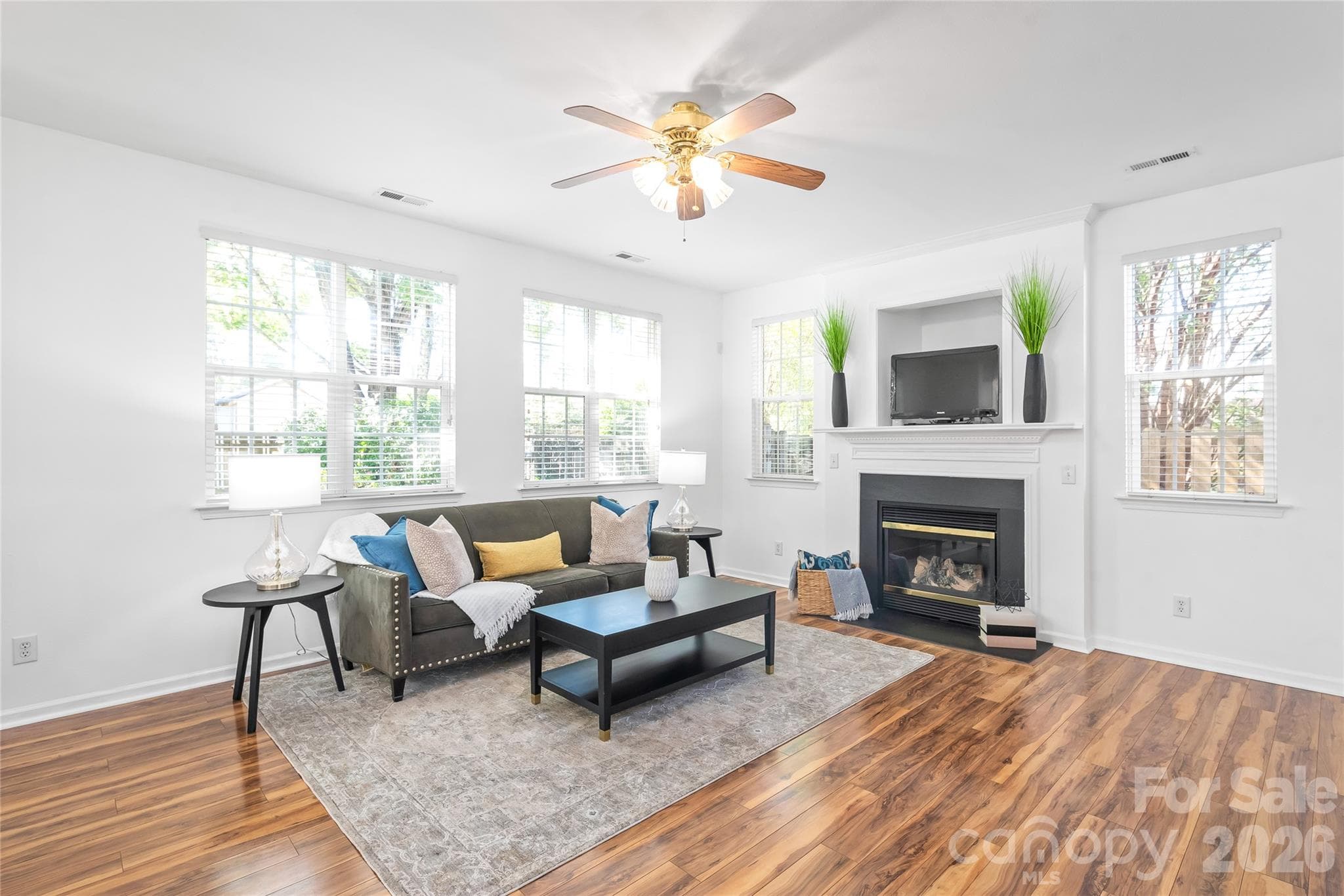 Single Family Residence at 15926 Bubbling Branch Lane, Charlotte, photo 8 of 54