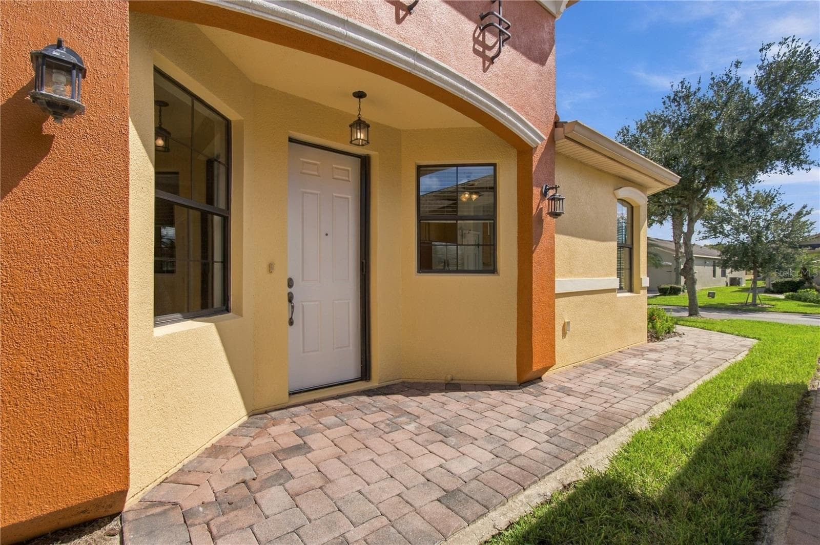 Single Family Residence at 864 GRAND CANAL DR, POINCIANA, photo 3 of 59