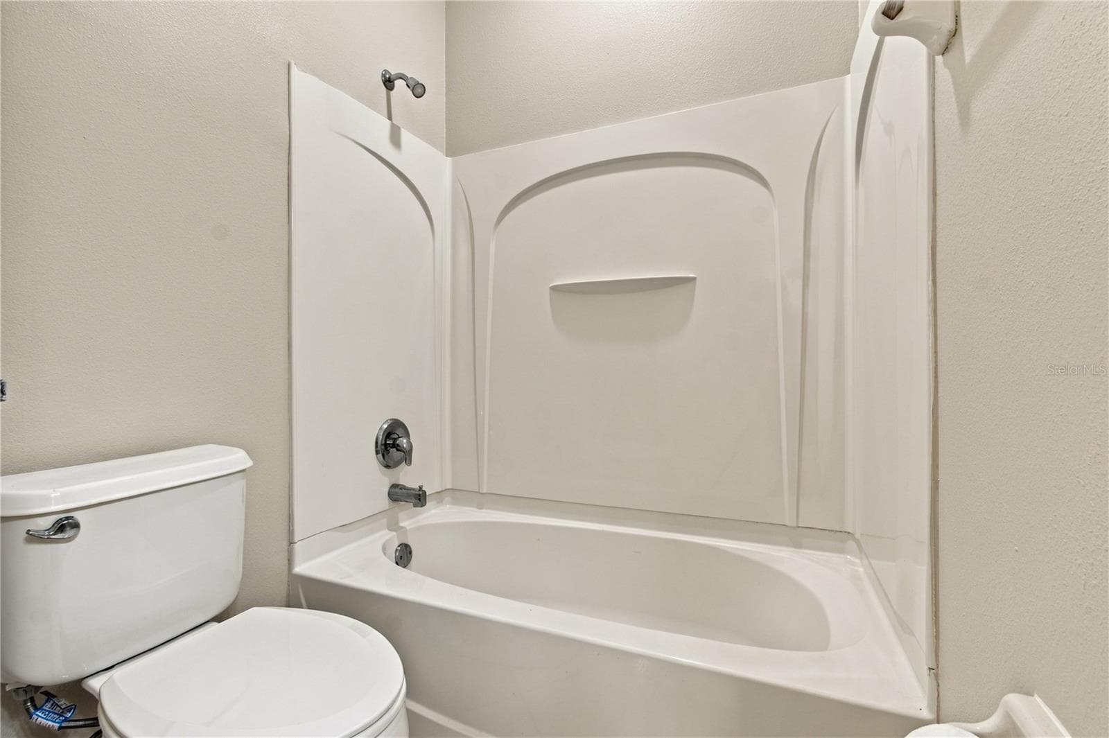 Second Full Bath - 864 GRAND CANAL DR, POINCIANA