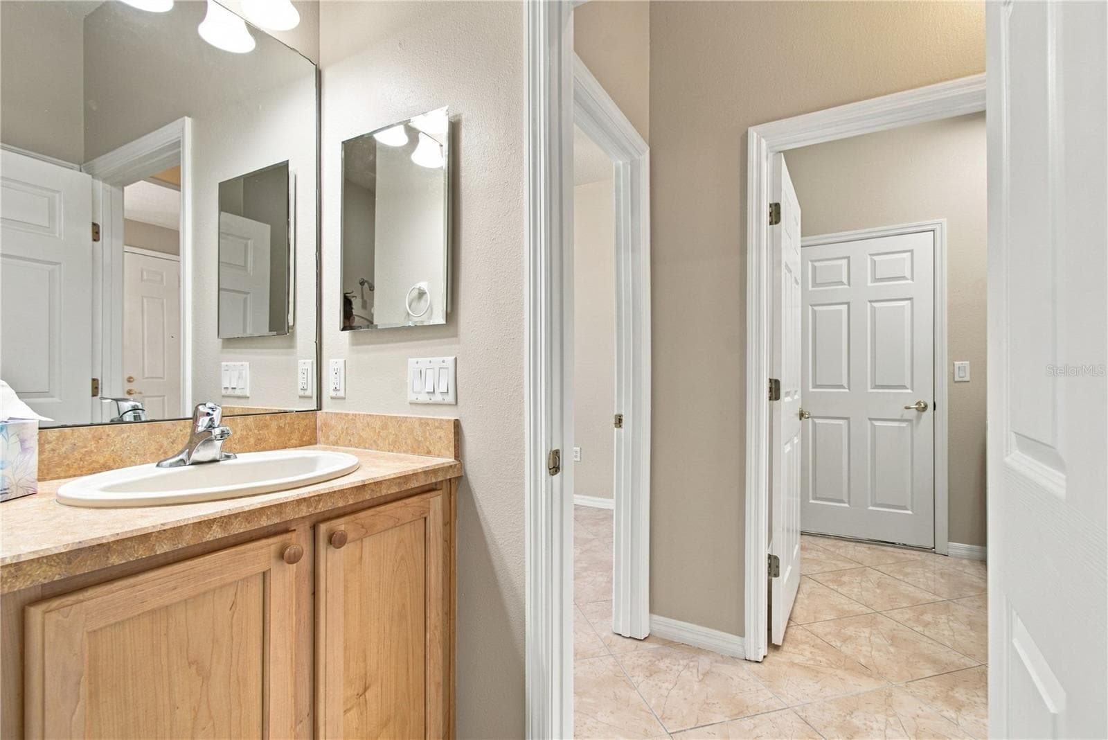 Single Family Residence at 864 GRAND CANAL DR, POINCIANA, photo 36 of 59