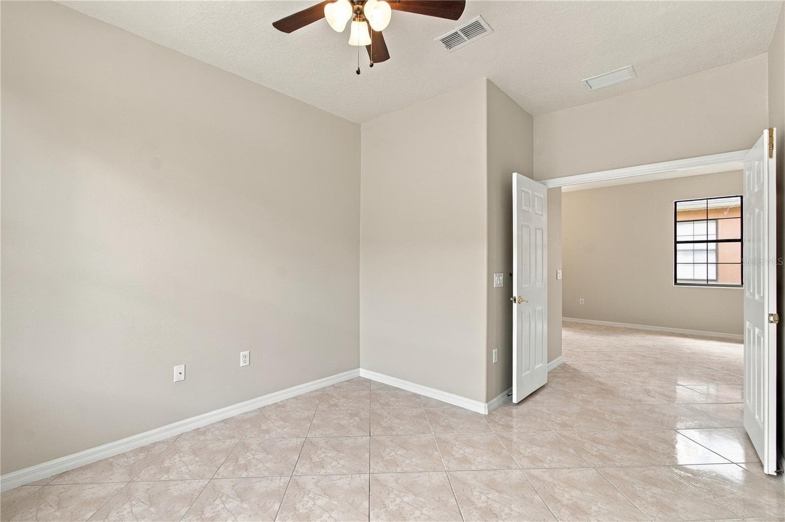 Single Family Residence at 864 GRAND CANAL DR, POINCIANA, photo 39 of 59