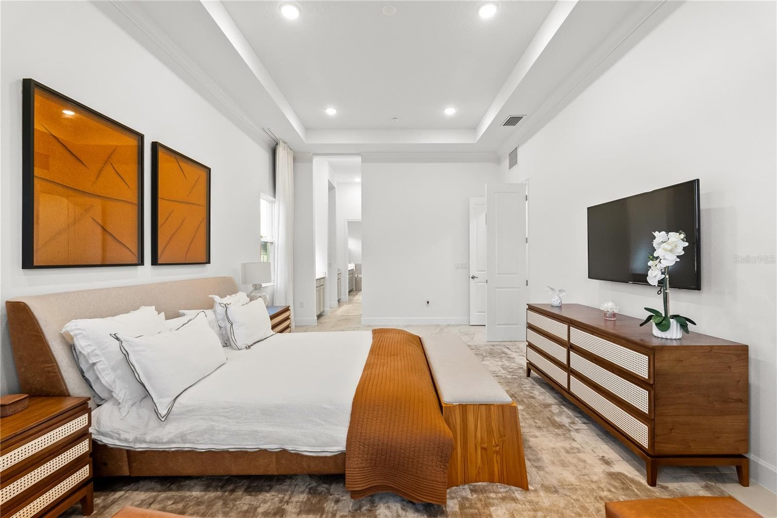 Primary Bedroom / 1st Floor - 16143 BARKLY RIDGE CT, WINTER GARDEN