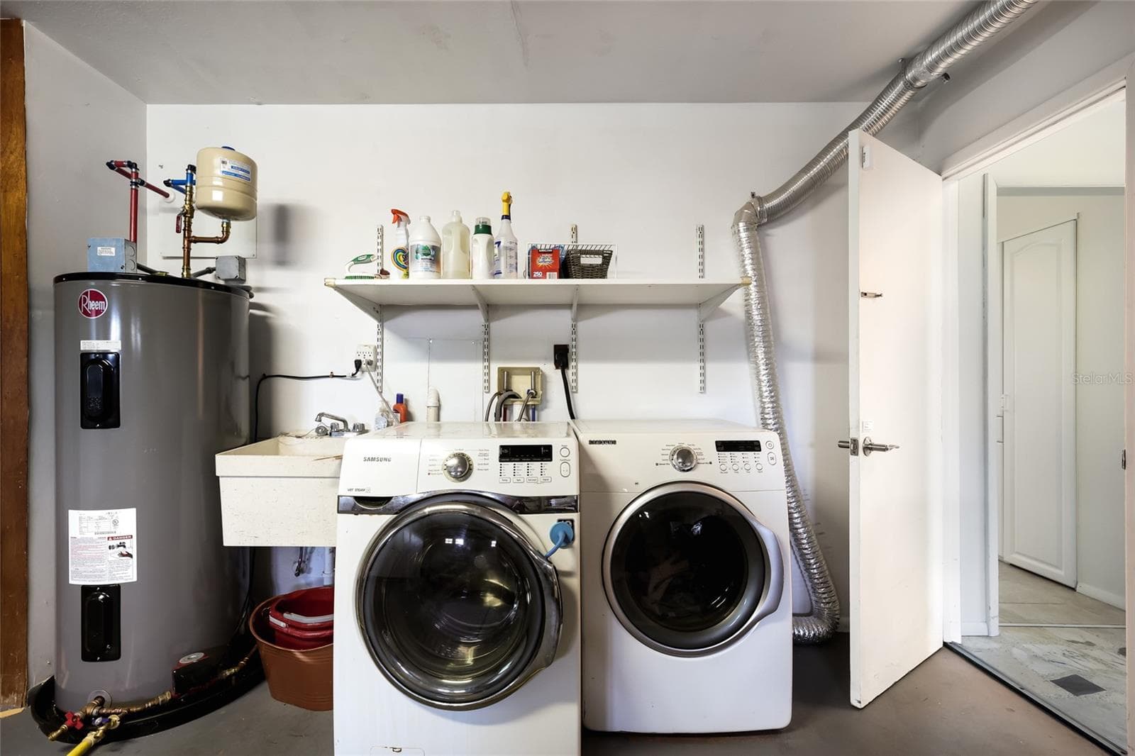 Samsung Washer-Dryer - 3327 S LOCKWOOD RIDGE RD, SARASOTA