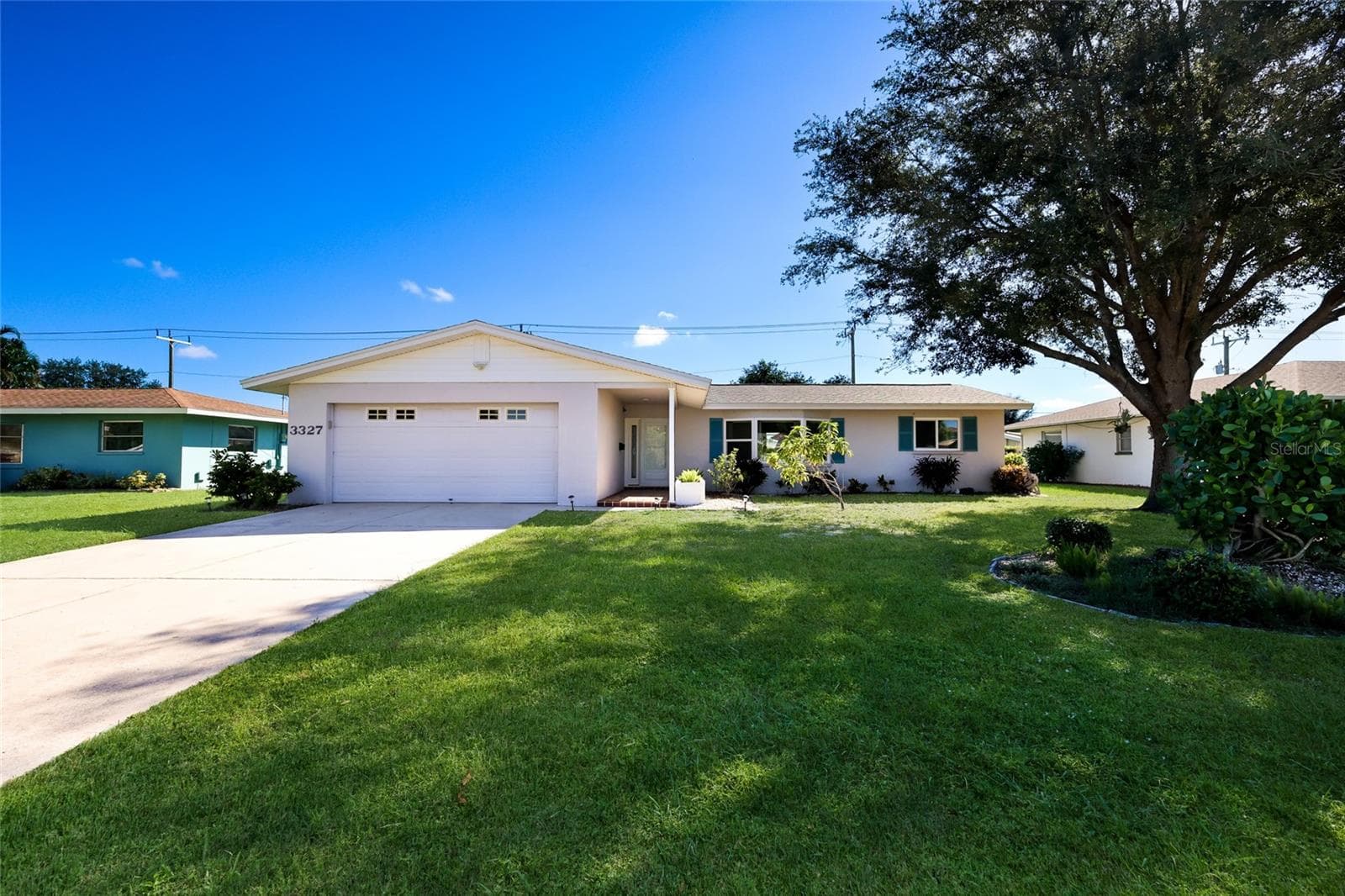 Landscaped - 3327 S LOCKWOOD RIDGE RD, SARASOTA