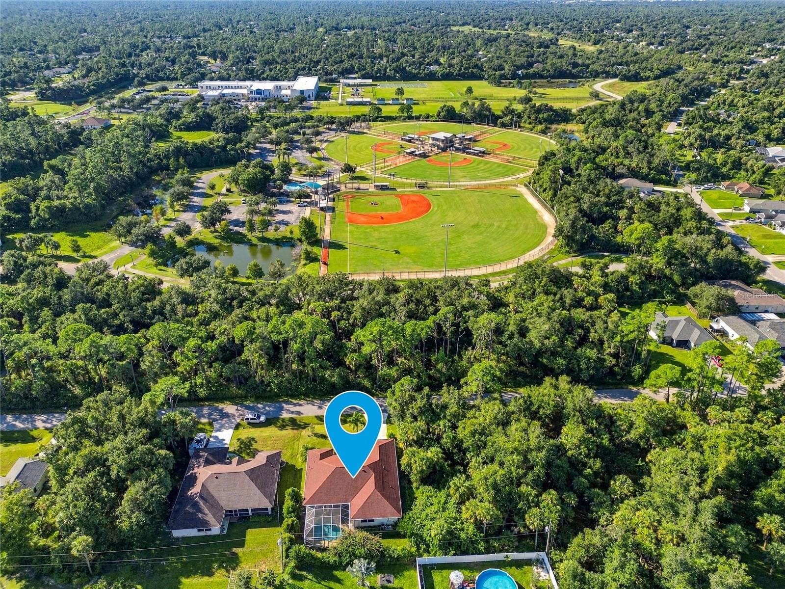 perfect location - 4364 SKYWAY AVE, NORTH PORT