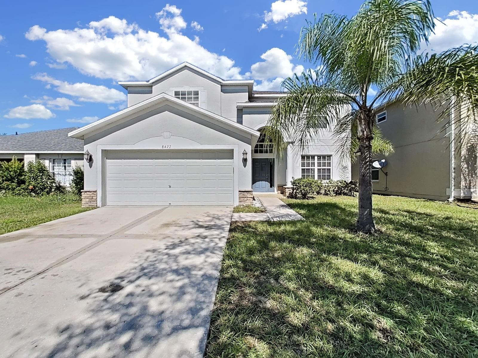 8427 CARRIAGE POINTE DR
