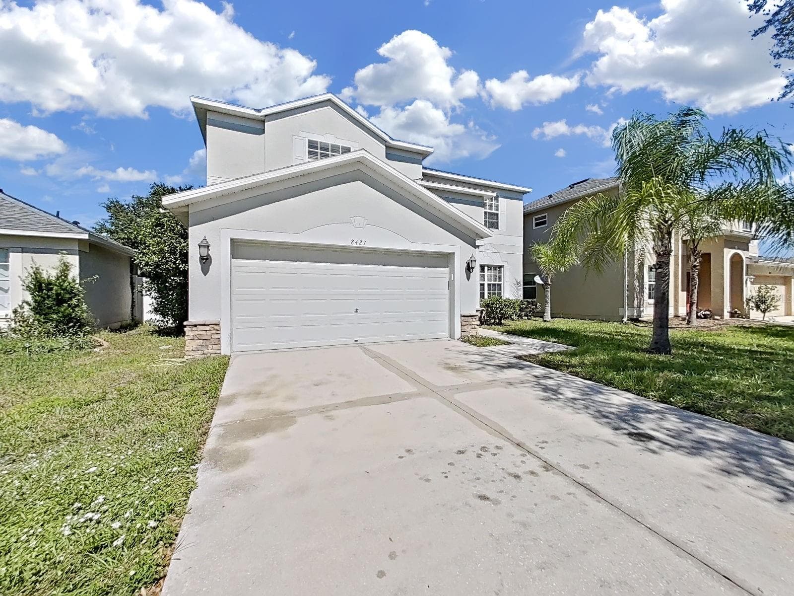 Front view - 8427 CARRIAGE POINTE DR, GIBSONTON