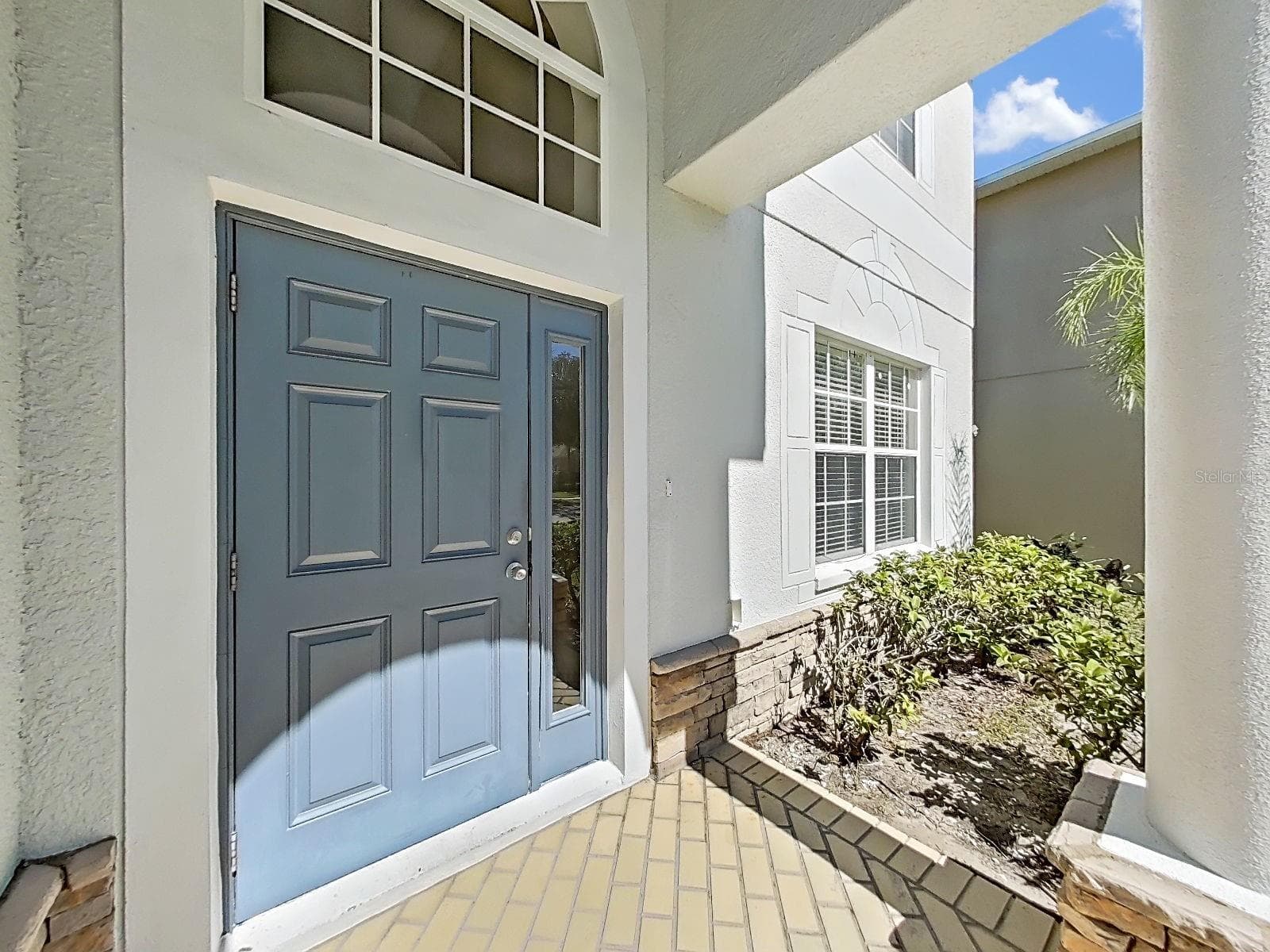 entry - 8427 CARRIAGE POINTE DR, GIBSONTON