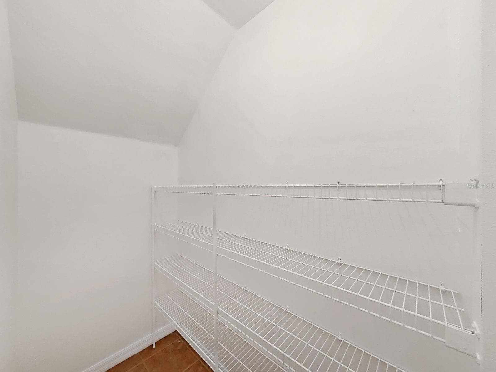 pantry - 8427 CARRIAGE POINTE DR, GIBSONTON