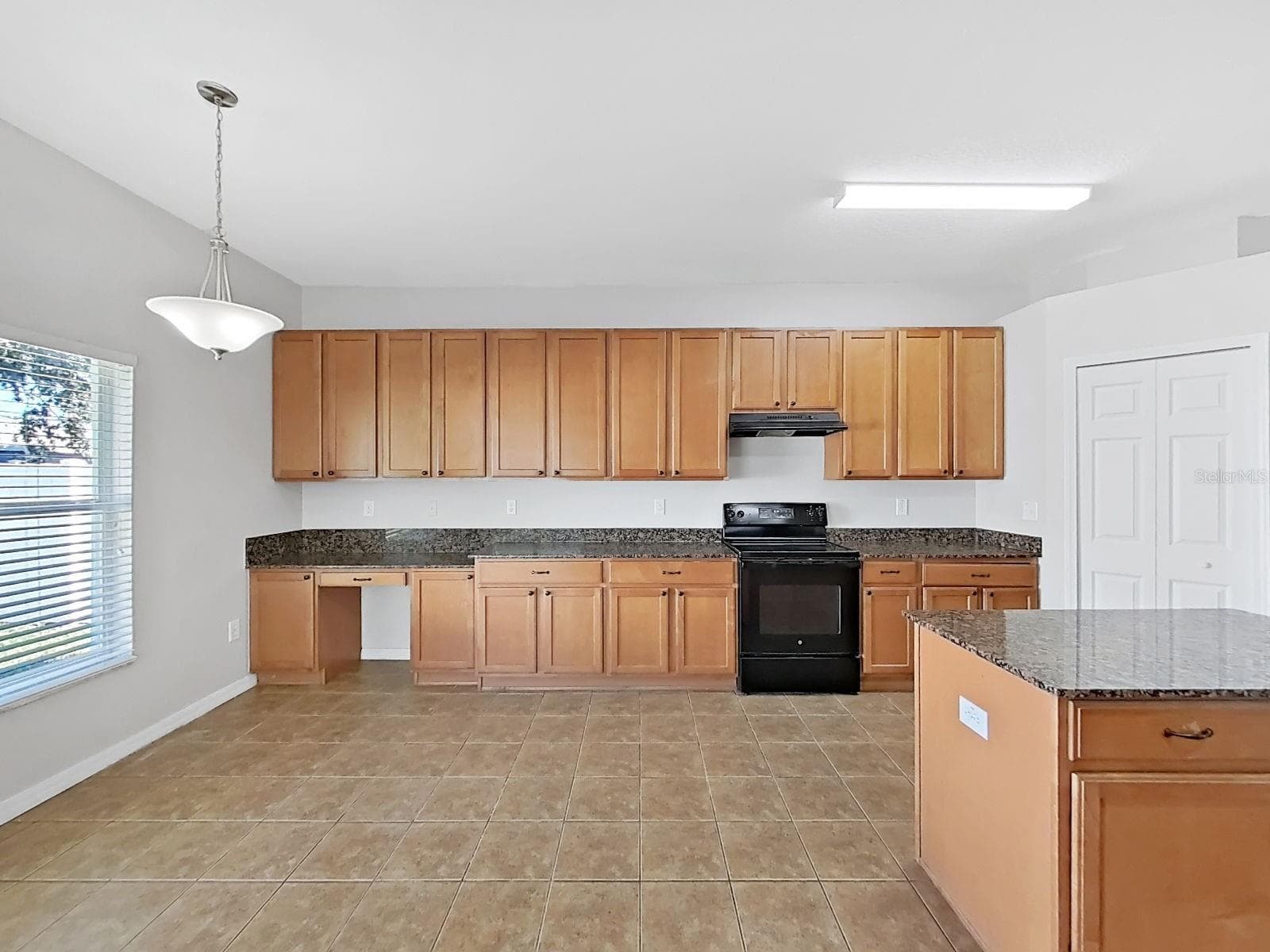 kitchen - 8427 CARRIAGE POINTE DR, GIBSONTON