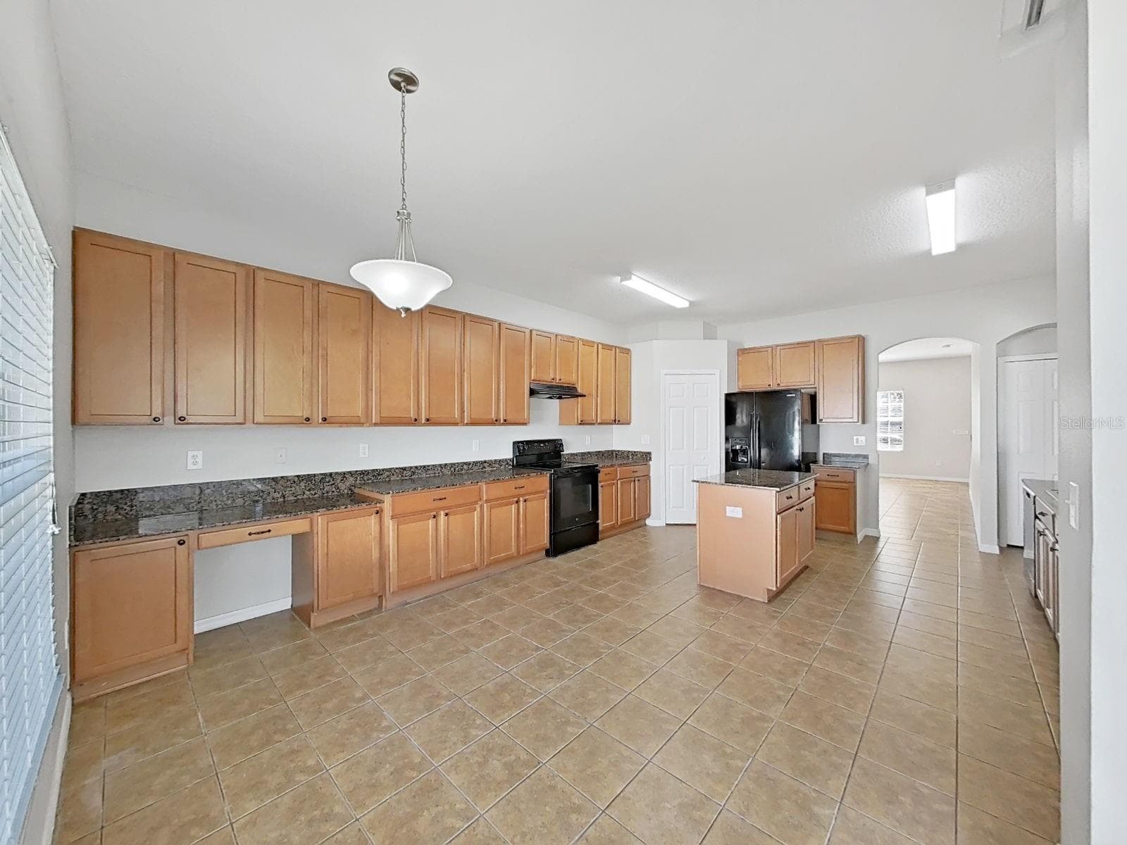 kitchen - 8427 CARRIAGE POINTE DR, GIBSONTON