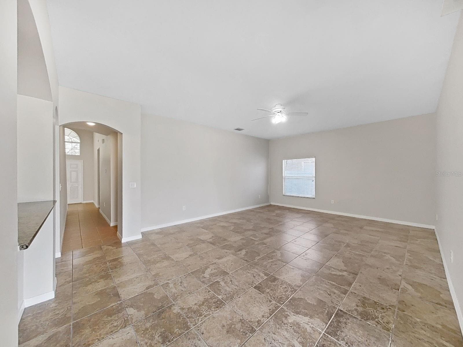 family room - 8427 CARRIAGE POINTE DR, GIBSONTON