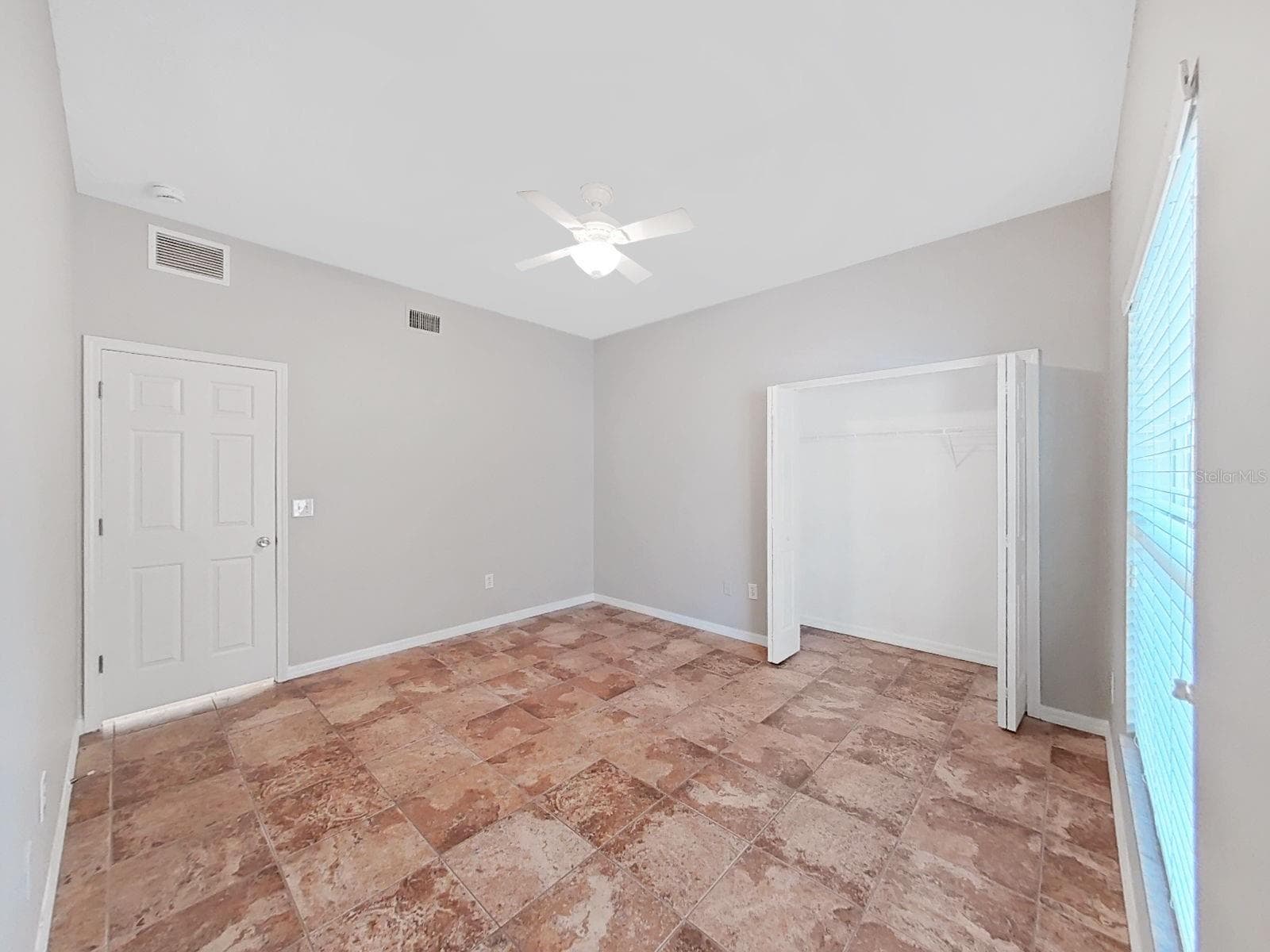 bedroom 2 - 8427 CARRIAGE POINTE DR, GIBSONTON