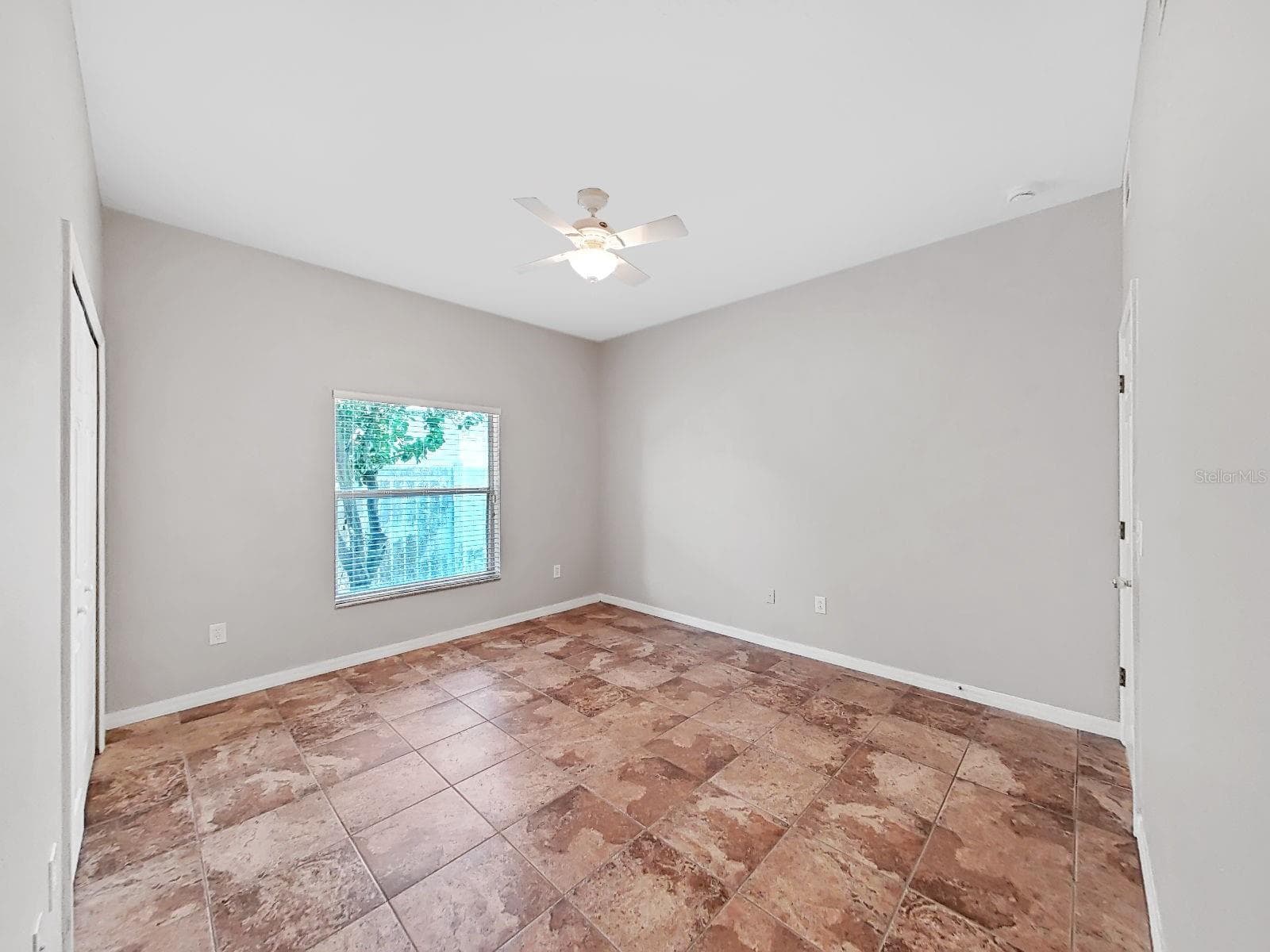 bedroom 2 - 8427 CARRIAGE POINTE DR, GIBSONTON
