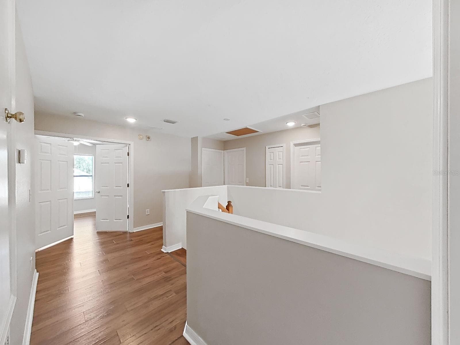 upstair hallway - 8427 CARRIAGE POINTE DR, GIBSONTON