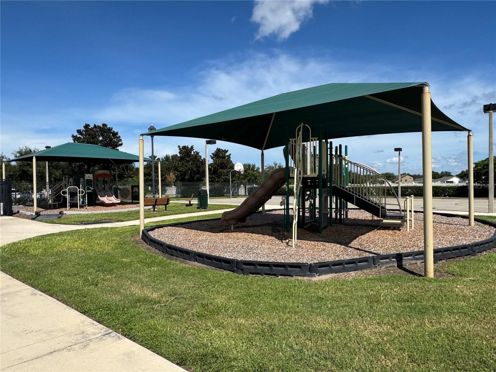 playground - 8427 CARRIAGE POINTE DR, GIBSONTON