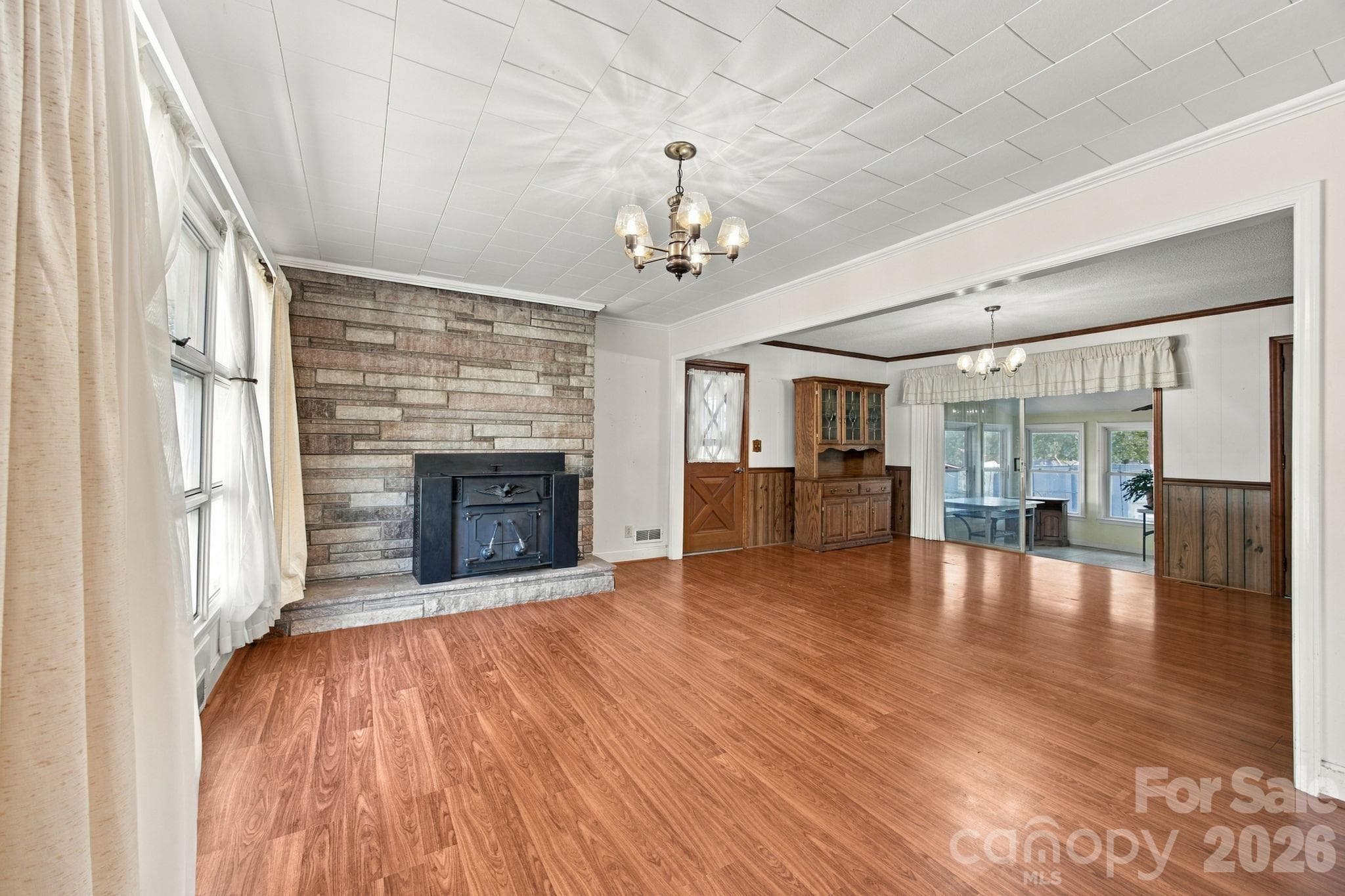 Living room - 816 Central Avenue, Locust