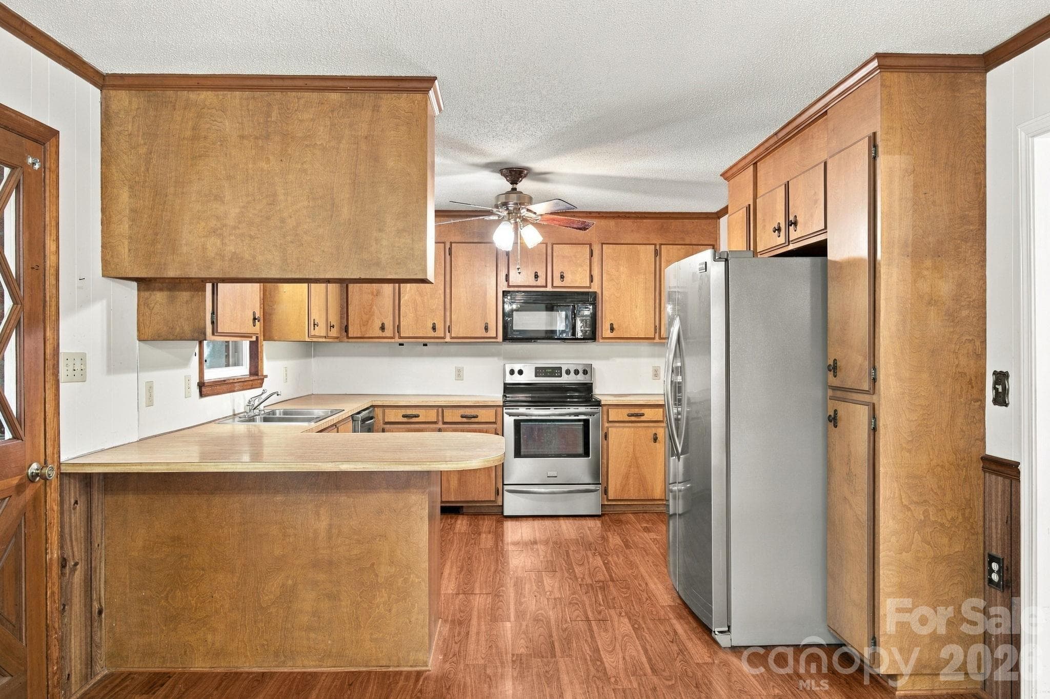 Kitchen - 816 Central Avenue, Locust